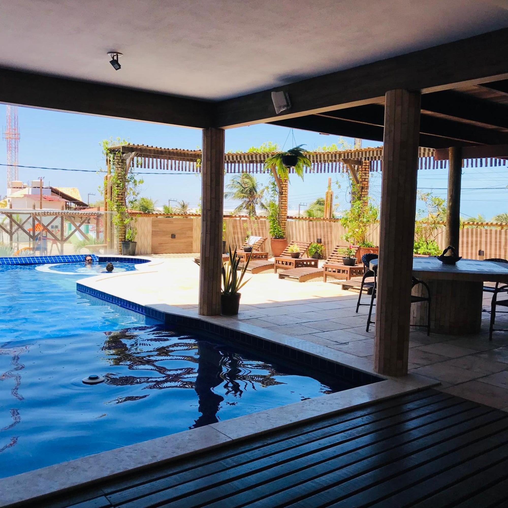 Hotel Pousada Latitude Canoa Quebrada Luaran gambar