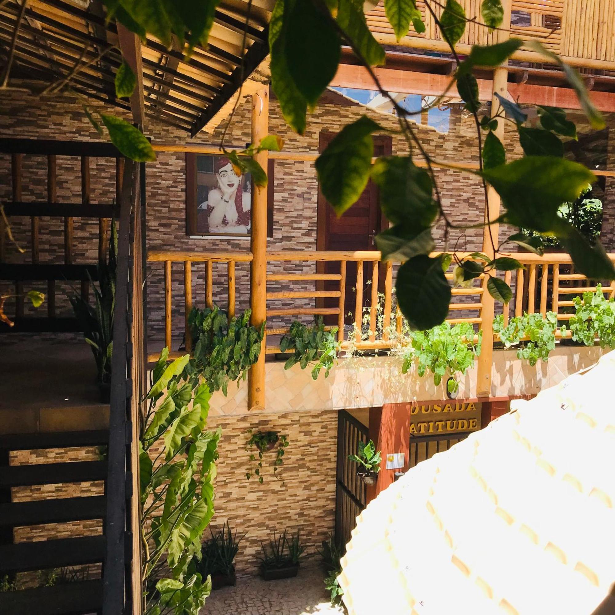 Hotel Pousada Latitude Canoa Quebrada Luaran gambar